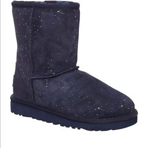 Kids size 6 constellation uggs